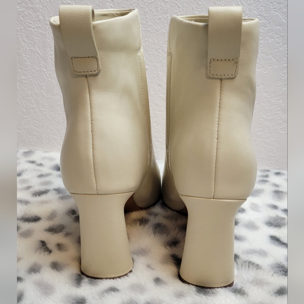 NIB Vince Hillside Leather Bootie In Moonlight Ivory Size 5M - Picture 5 of 11